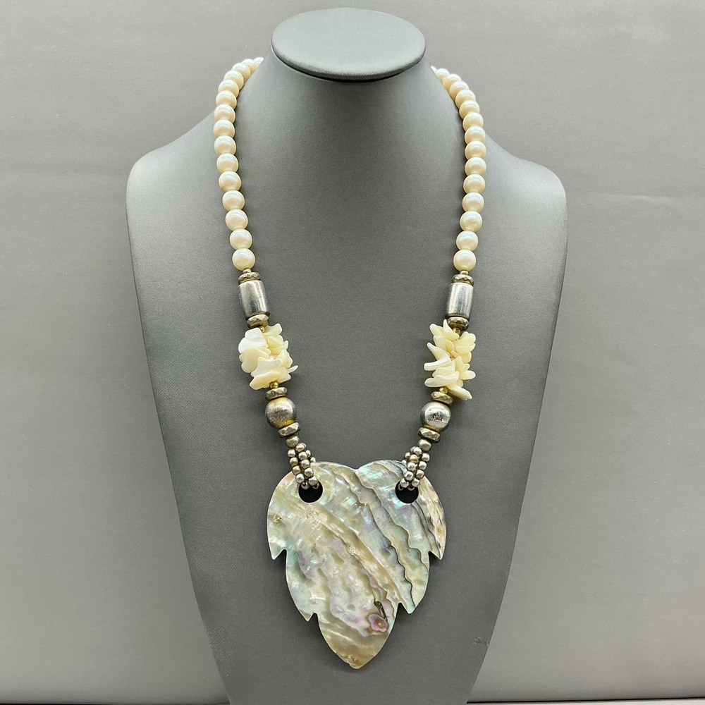 Abalone Leaf Pendant Faux Pearl Shell Bead Necklace Women Cream Iridescent Boho